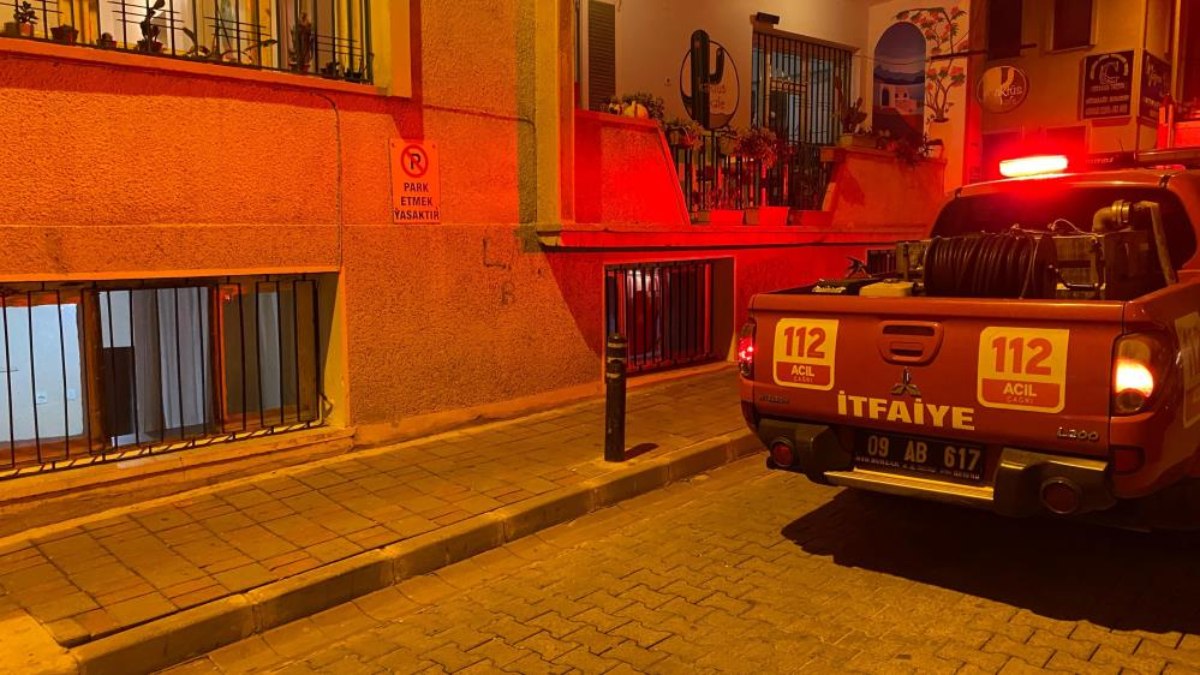 Aydın’da sokağı saran yoğun duman panikletti