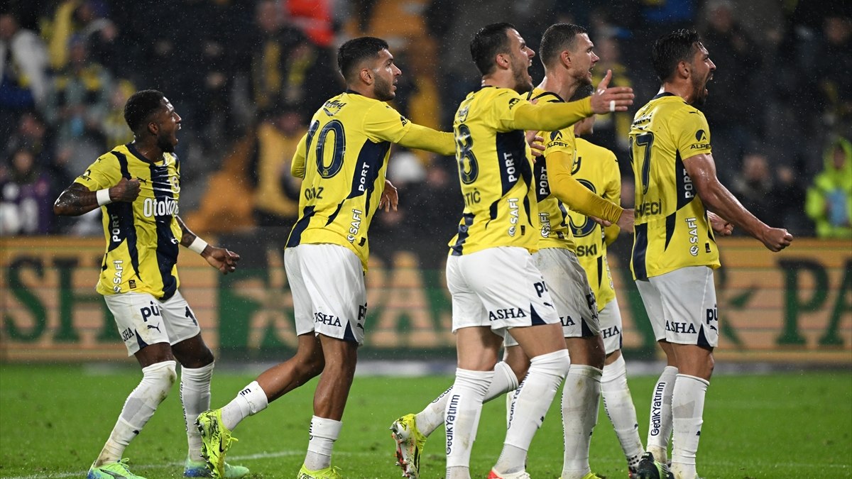 Eyüpspor – Fenerbahçe maçının ilk 11’leri